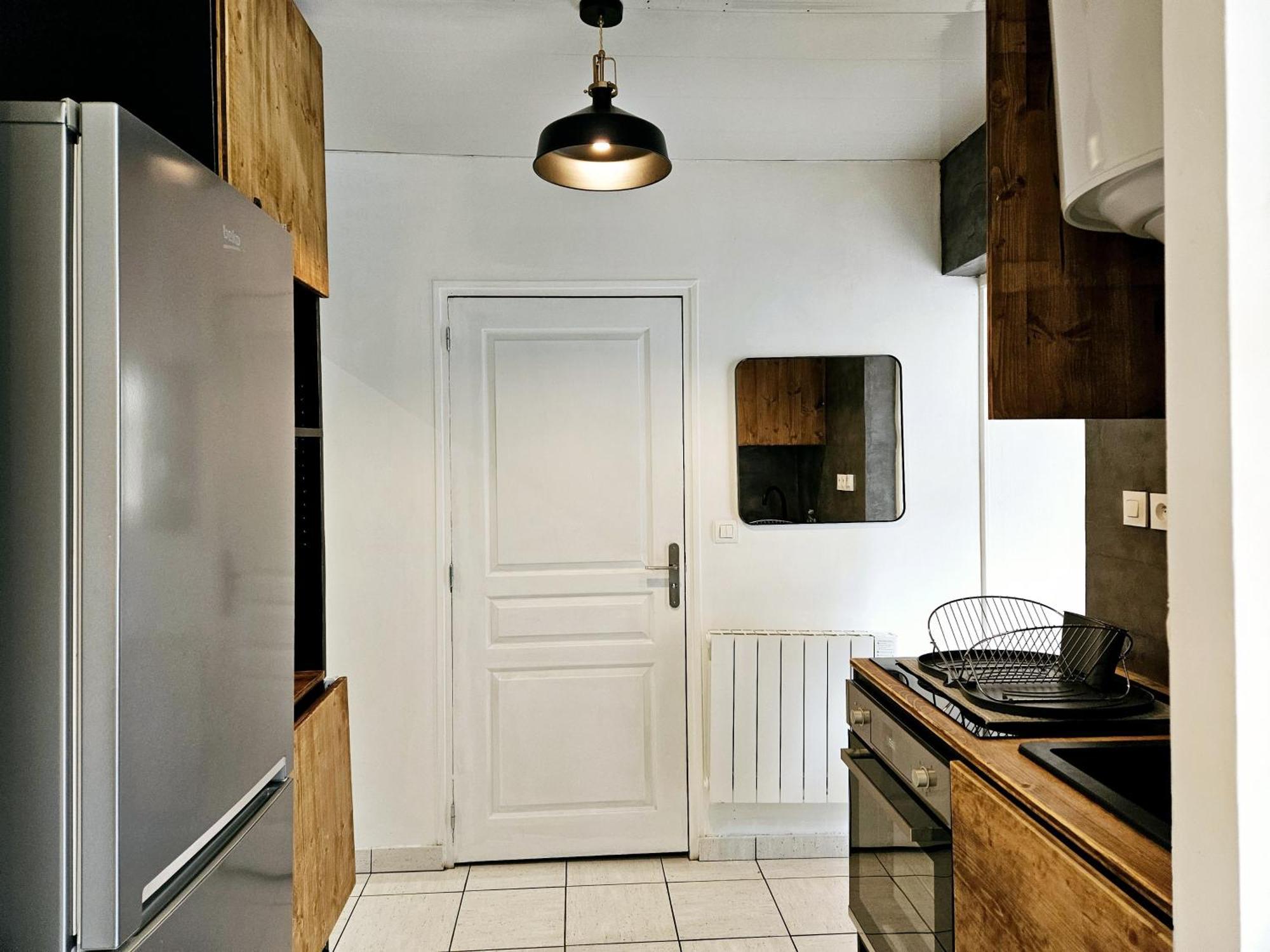 Refuge Urbain - Ideal Pro, Familles & Amis - Le Calme En Hypercentre - Wifi Haut Debit - Netflix - Machine A Laver - Gare, Cathedrale, Commerces, Restaurants & Transports En Commun A Moins De 10 Minutes A Pied Reims Exterior photo