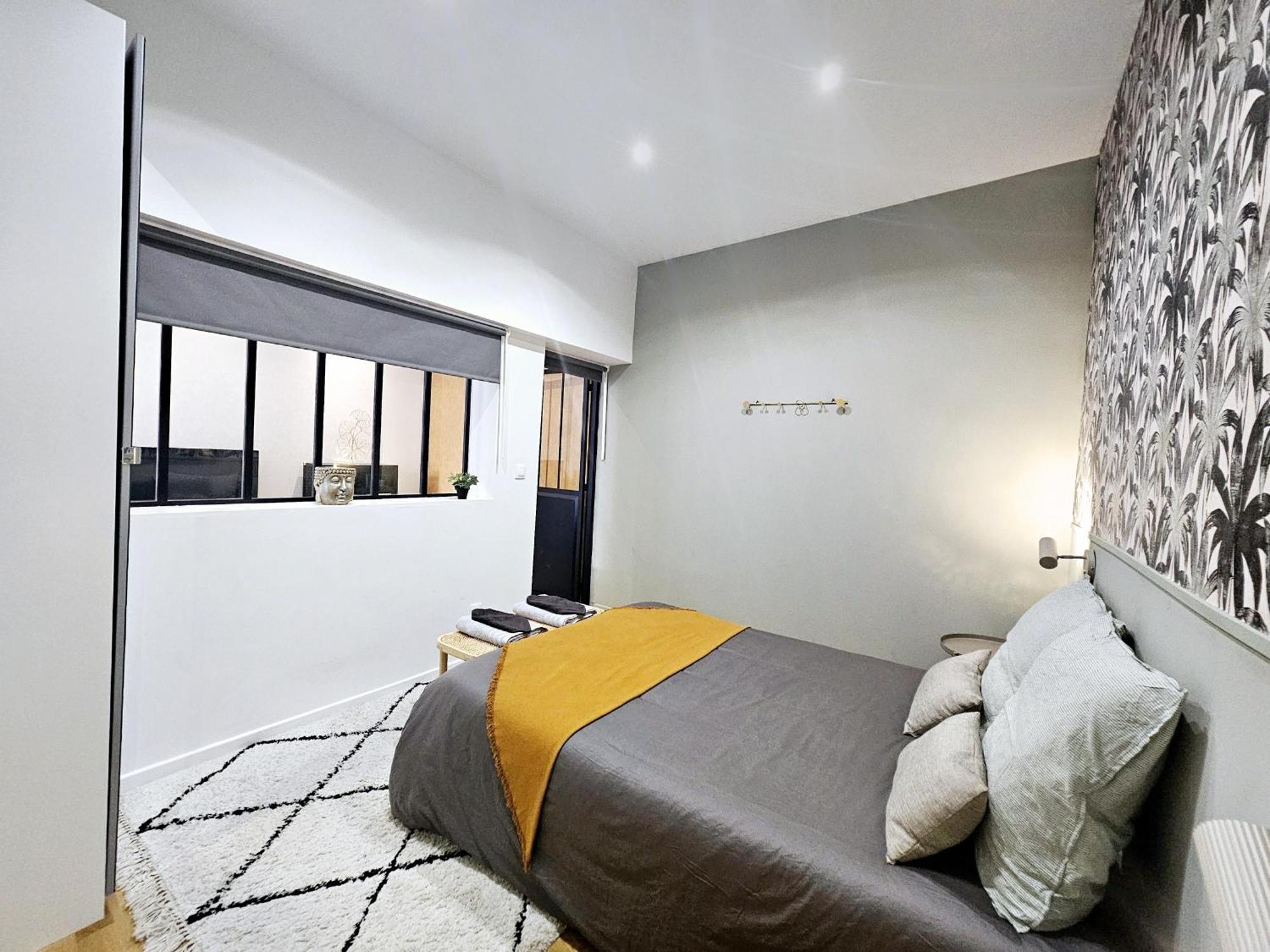 Refuge Urbain - Ideal Pro, Familles & Amis - Le Calme En Hypercentre - Wifi Haut Debit - Netflix - Machine A Laver - Gare, Cathedrale, Commerces, Restaurants & Transports En Commun A Moins De 10 Minutes A Pied Reims Exterior photo